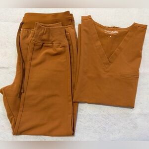 Mandala scrubs set in color Roasted Pecan